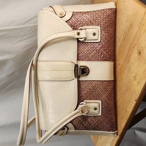 LIZ CLAIBORNE HANDBAG